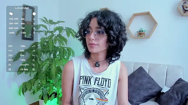 venuzz_99 XXX чат на живо