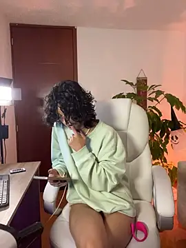 venuzz_99 网络视讯表演
