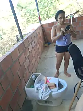 Mature--Mommy live XXX chat