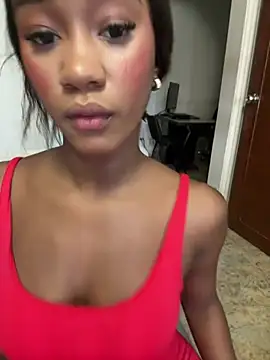 TylaWest Show in webcam