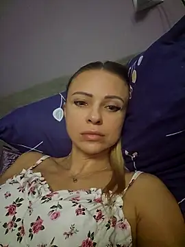 GhostLily1's Webcam Show