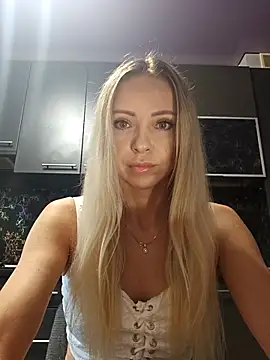Show modela GhostLily1 na web-kameri