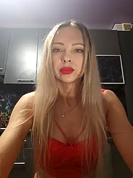Show modela GhostLily1 na web-kameri