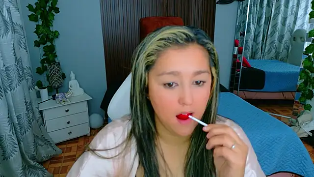 miss_chantall's Webcam Show