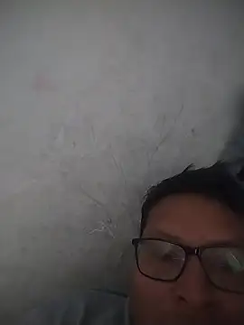 הופעת וובקאם של Anyihotvip