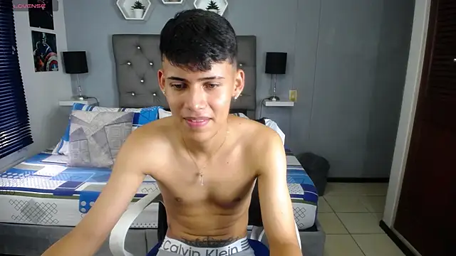 asbeel_grygory_'s Webcam Show