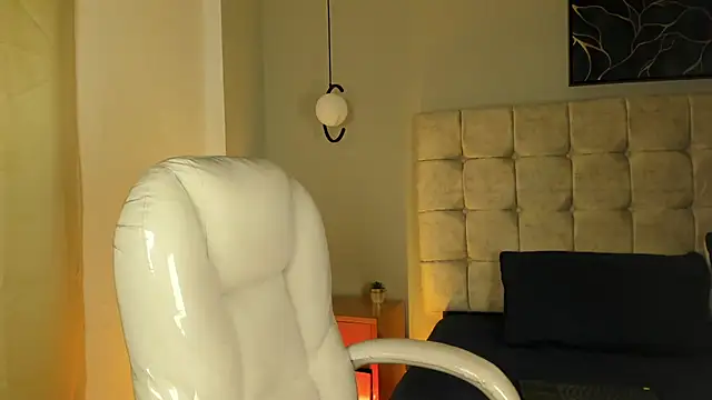 Naomy9_'s Live XXX Chat