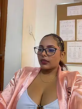 Cherry_rousse Chat XXX in diretta