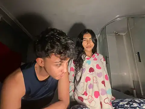 keithandbelzebu Show in webcam