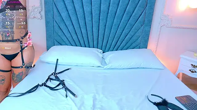 Gigi-Soler Adlı Modelin Canlı XXX Sohbeti