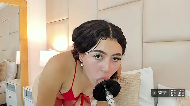 Chat +18 de Renata_Rios ao vivo
