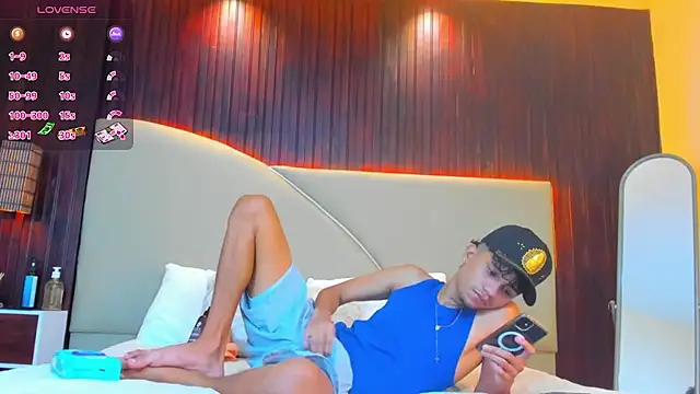 Alexxx_B2026 webcam show