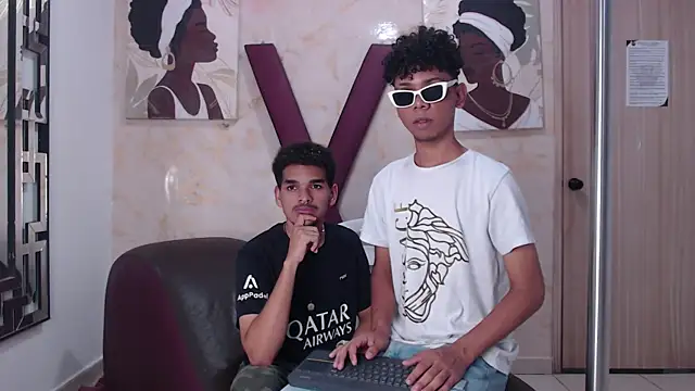 Show modela LOVE_KING1 na web-kameri