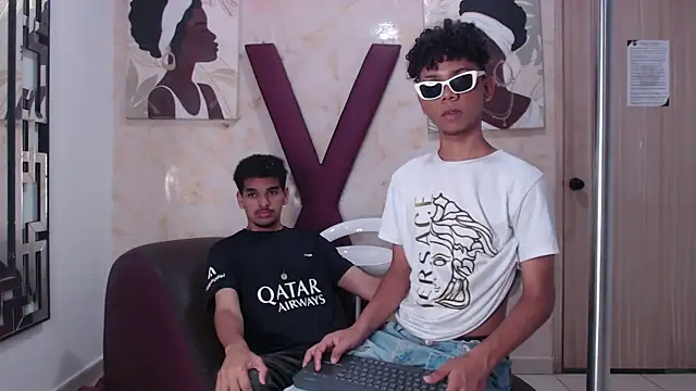 Show modela LOVE_KING1 na web-kameri