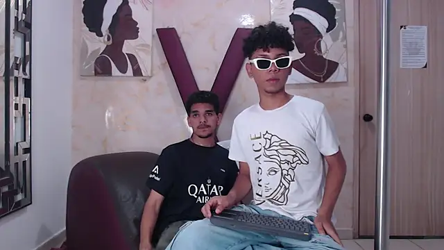 LOVE_KING1n Webbikameraesitys