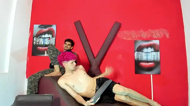 LOVE_KING1n Webbikameraesitys