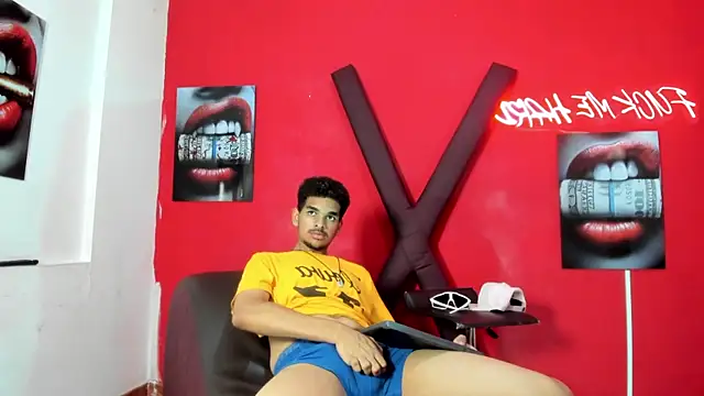 Show modela LOVE_KING1 na web-kameri