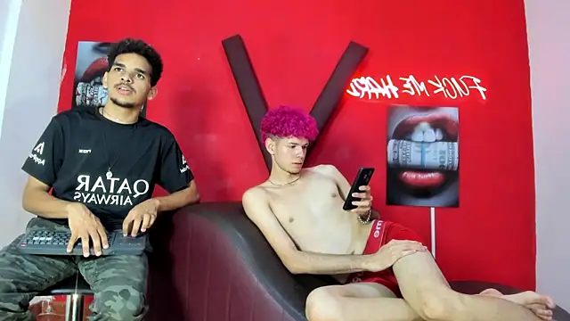 Show modela LOVE_KING1 na web-kameri