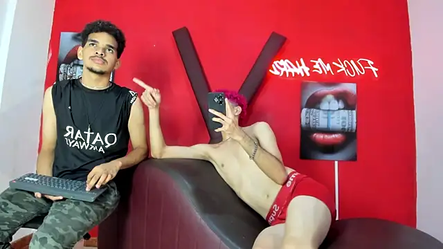 Show modela LOVE_KING1 na web-kameri