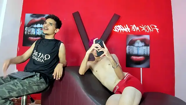 LOVE_KING1n Webbikameraesitys