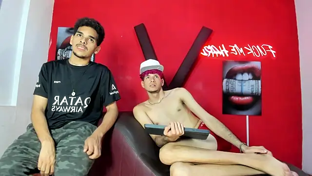 Show modela LOVE_KING1 na web-kameri