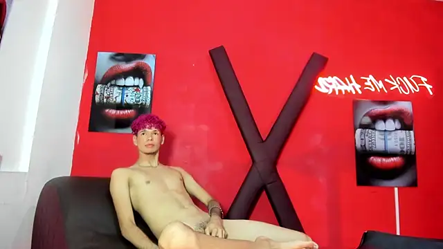 LOVE_KING1n Webbikameraesitys