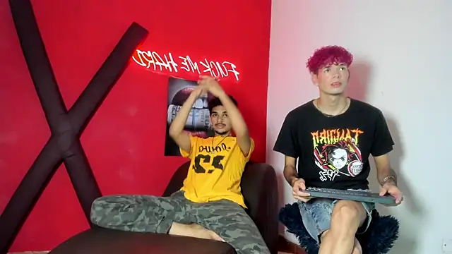 LOVE_KING1 Show in webcam