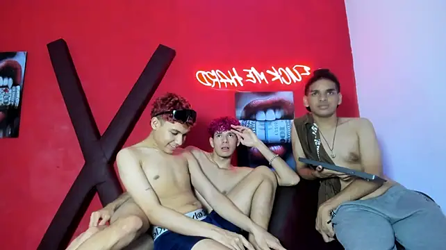 LOVE_KING1 Adlı Modelin Web Kamerası Şovu