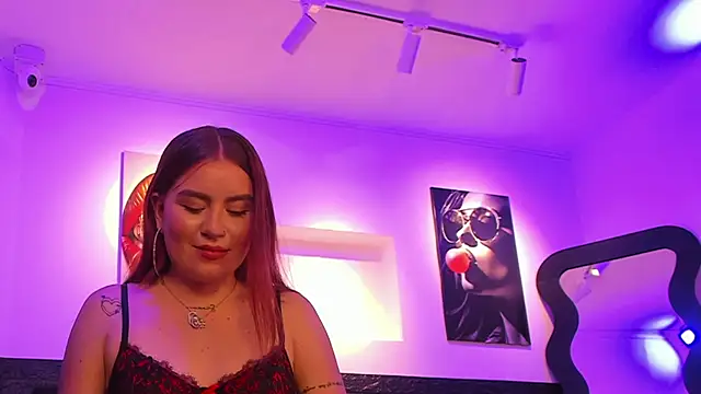 Melody_Foxx18 Adlı Modelin Canlı XXX Sohbeti