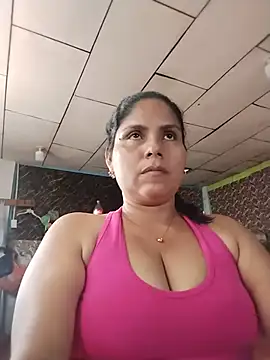הופעת וובקאם של MechePretty