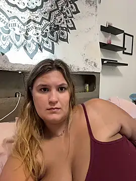 Latinamommy26: διαδικτυακό σόου στην κάμερα