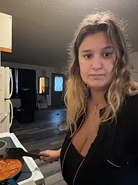 Latinamommy26's Webcam Show