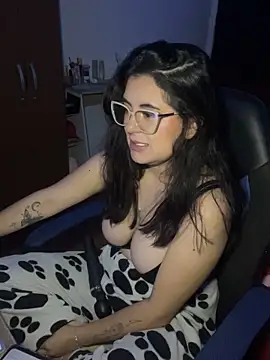 kaeliamoon's Live XXX Chat