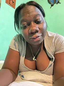 skaysanchez0 Adlı Modelin Canlı XXX Sohbeti