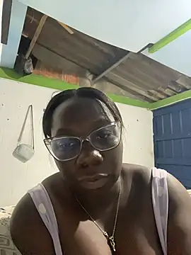 skaysanchez0 Adlı Modelin Canlı XXX Sohbeti