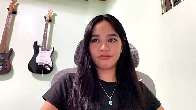 LoisKoski Pertunjukan Webcam