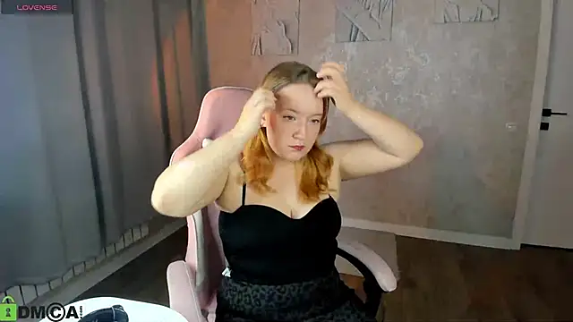 Sophia_Millery Live XXX-Chat