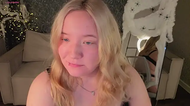 Sophia_Millery: онлайн-секс-чат