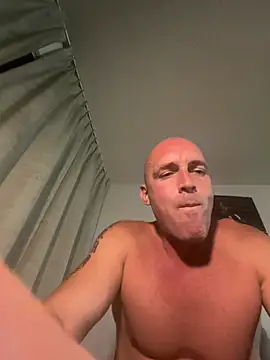 Show modela DaSwitch85 na web-kameri