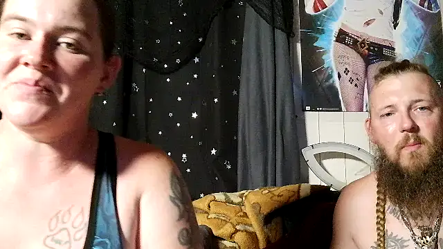 HeisesRotkaeppchenn Webbikameraesitys