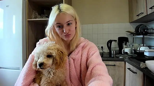Viola-Whisper's Webcam Show