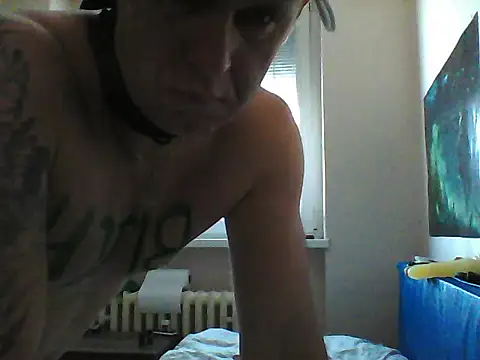 Sasha_yourboy Show in webcam