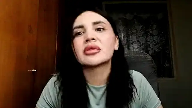 ElviaSloane Chat XXX live