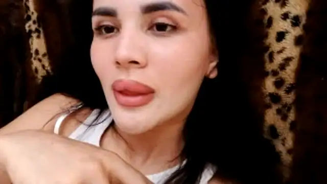 ElviaSloane's Live XXX Chat