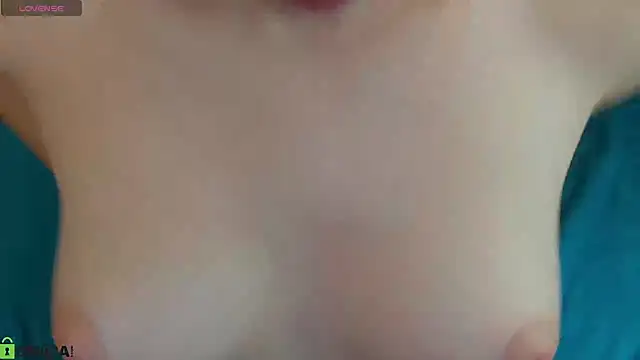 Pink_Freya Show in webcam