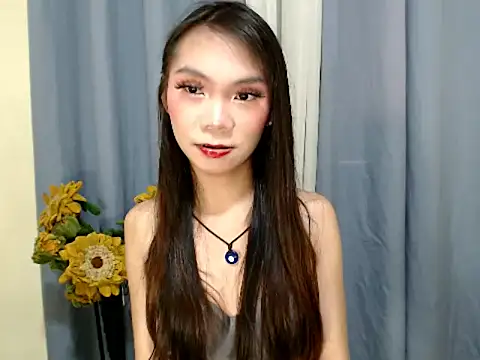 SKINNYasianSLUTs Pertunjukan Webcam