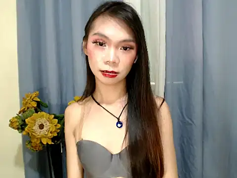 SKINNYasianSLUTs Pertunjukan Webcam