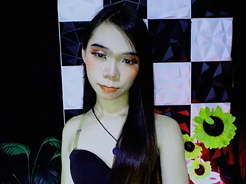 โชว์เว็บแคมของ SKINNYasianSLUTs