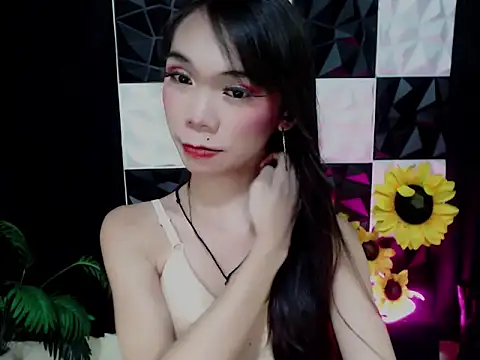 Webkamerová show SKINNYasianSLUTs