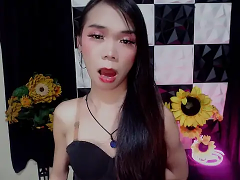 SKINNYasianSLUTs' Webcam Show